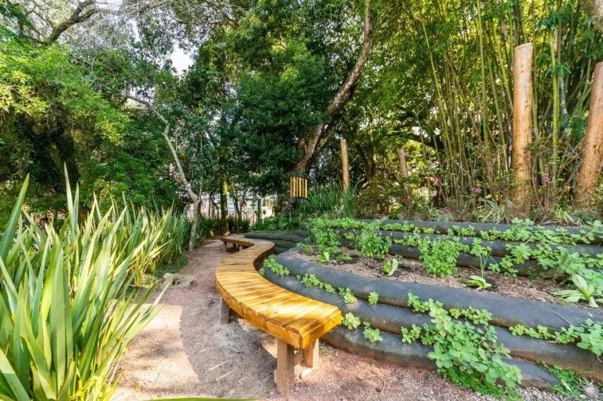 Casa de Esquina exclusiva em condominio fechado!!!