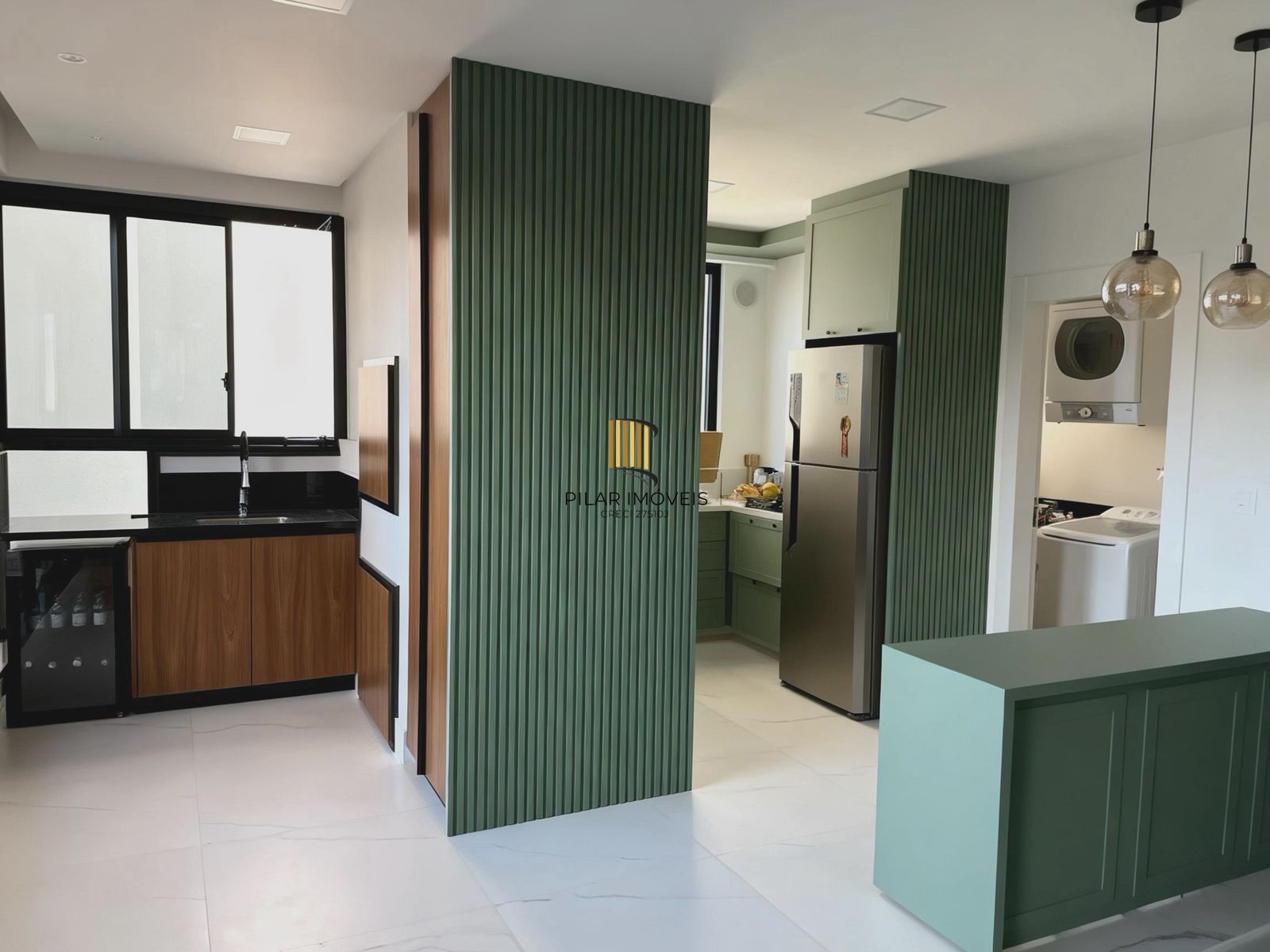 LUXO NA QUADRA DO MAR EM MEIA PRAIA ITAPEMA: 127m² MOBILIADO COM 3 SUÍTES E 3 VAGAS