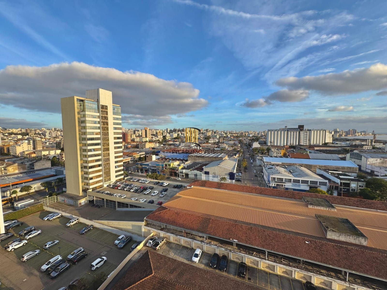 Andar Alto, Vista Panorâmica e Conforto Total – Rossi Fiateci