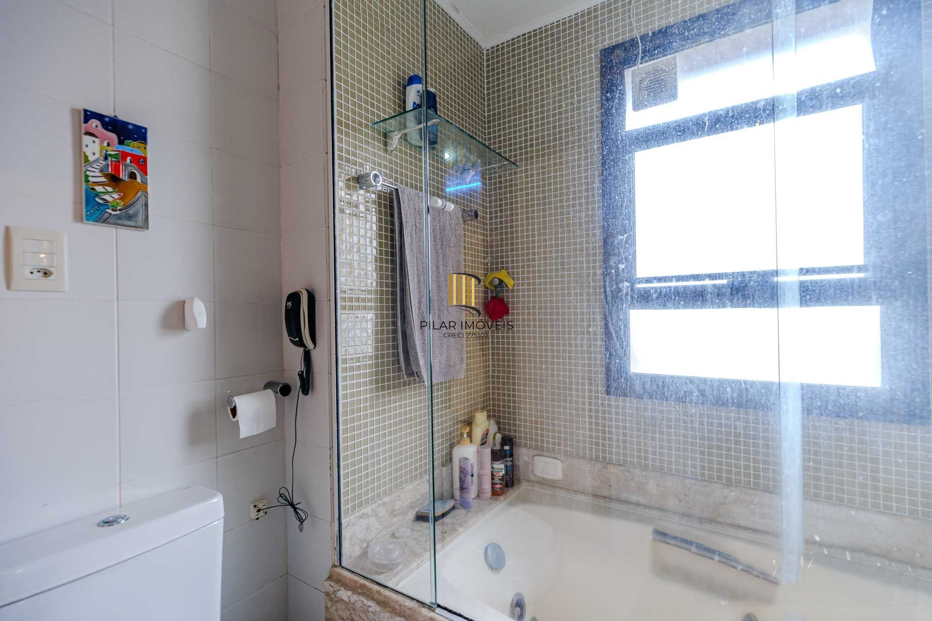 3 pavimentos com elevador eletronico e 2 vagas cobertas