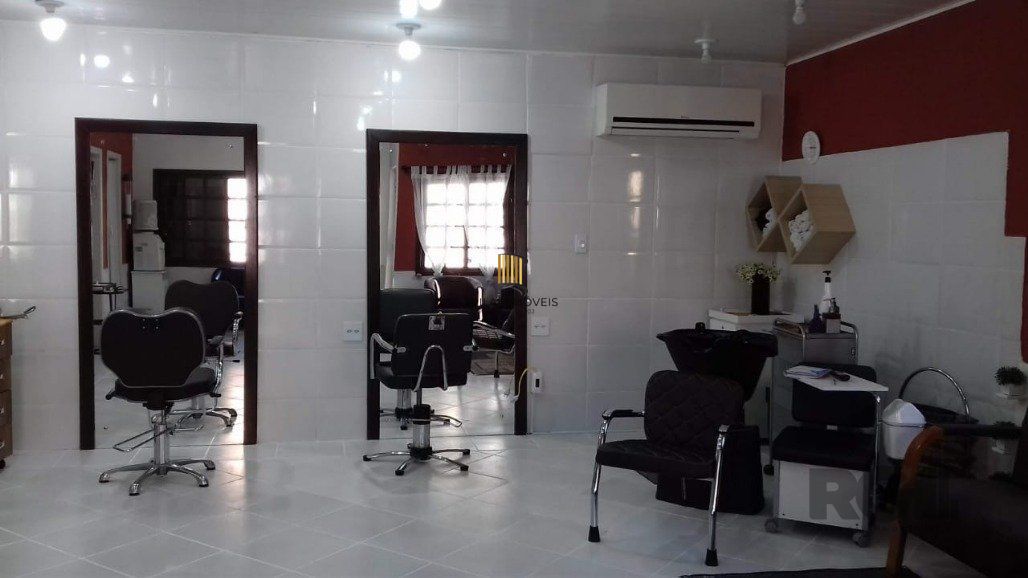 Casa 1 Dormitório(s) Bairro Glória