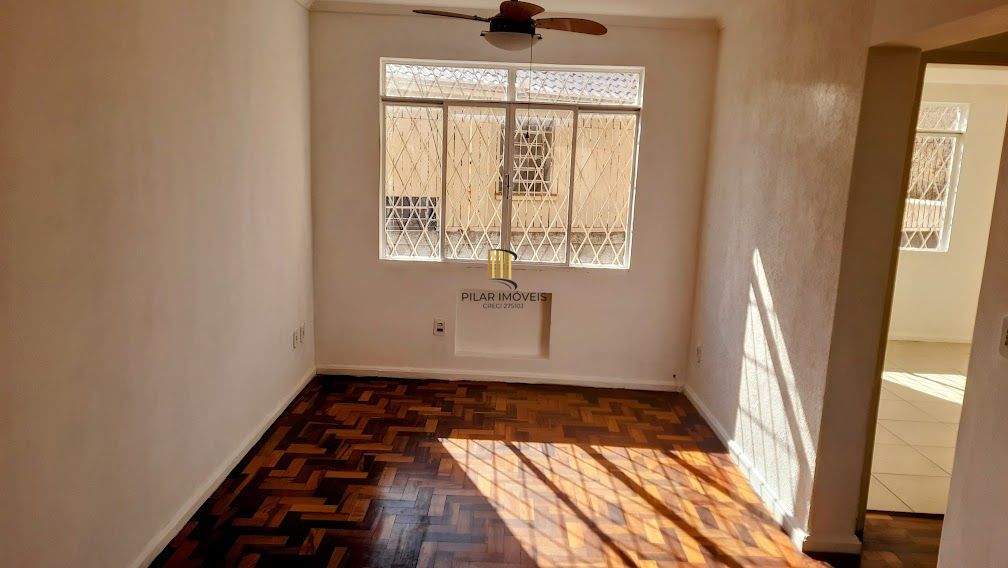 Apartamento 2 dormitórios no bairro Glória