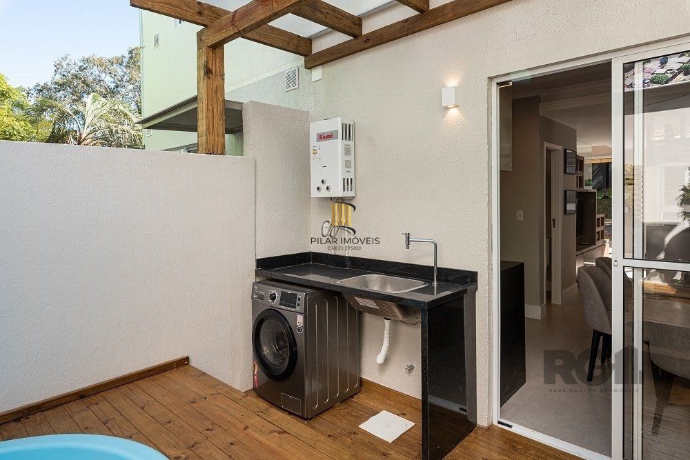 Casa de Condomínio 2 dormitórios no bairro Vila Nova