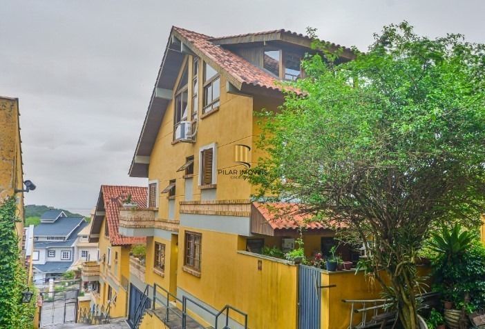 Casa 3 dormitórios no bairro Jardim Isabel