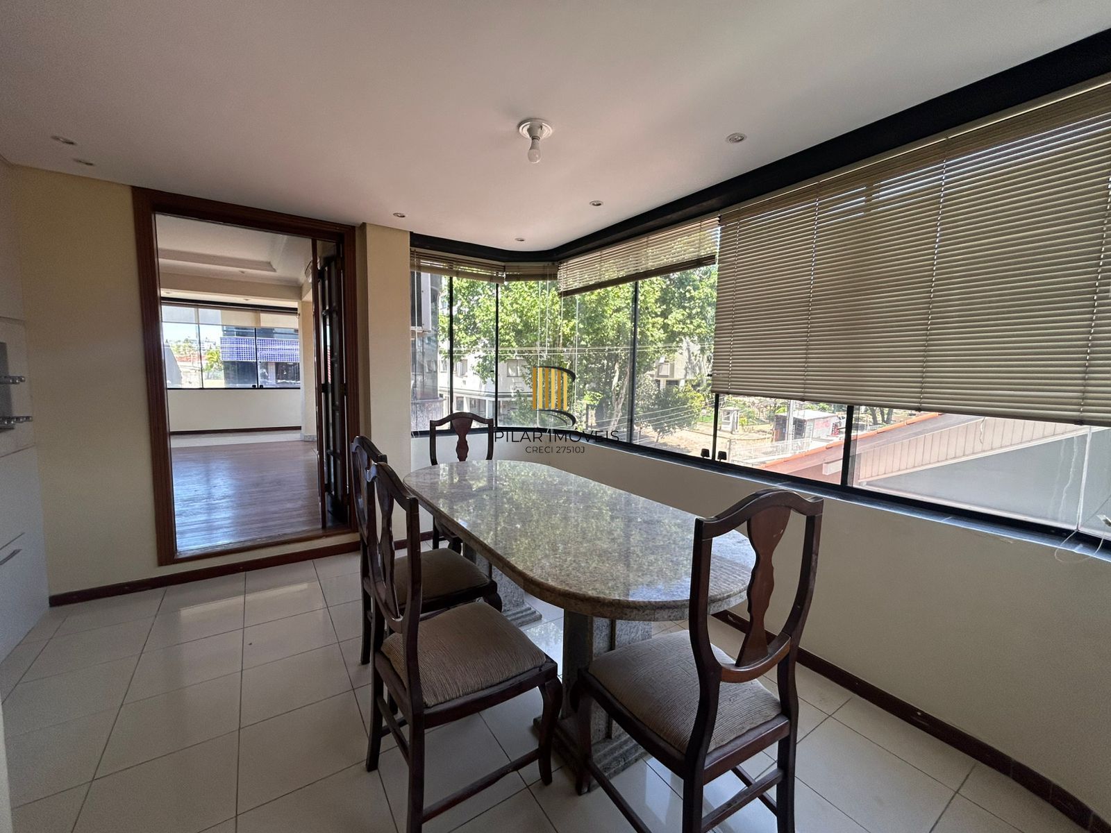 Apartamento 4 dormitórios • 172 m² privativos • Suíte com hidromassagem • Jardim Lindóia