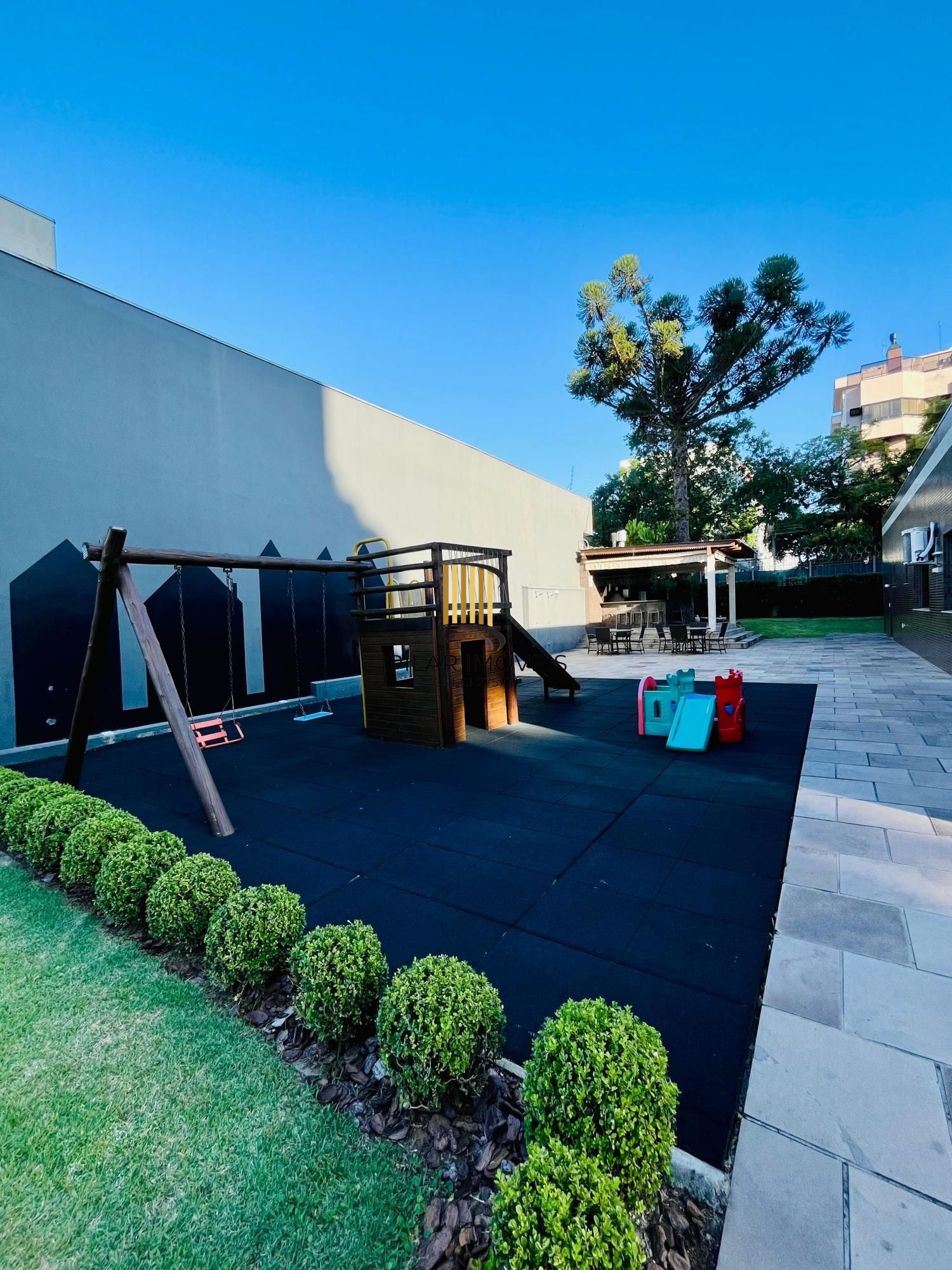 Apartamento de 145m² com projeto de arquiteta e 3 dormitórios no bairro Tristeza