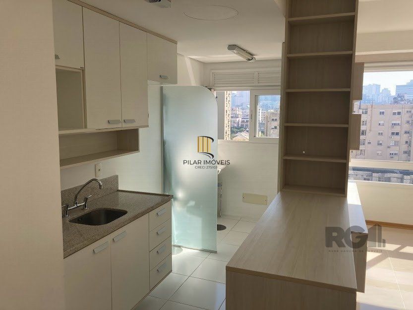Apartamento 2 dormitórios com suíte para venda no SPOT Cidade Baixa em Porto Alegre.