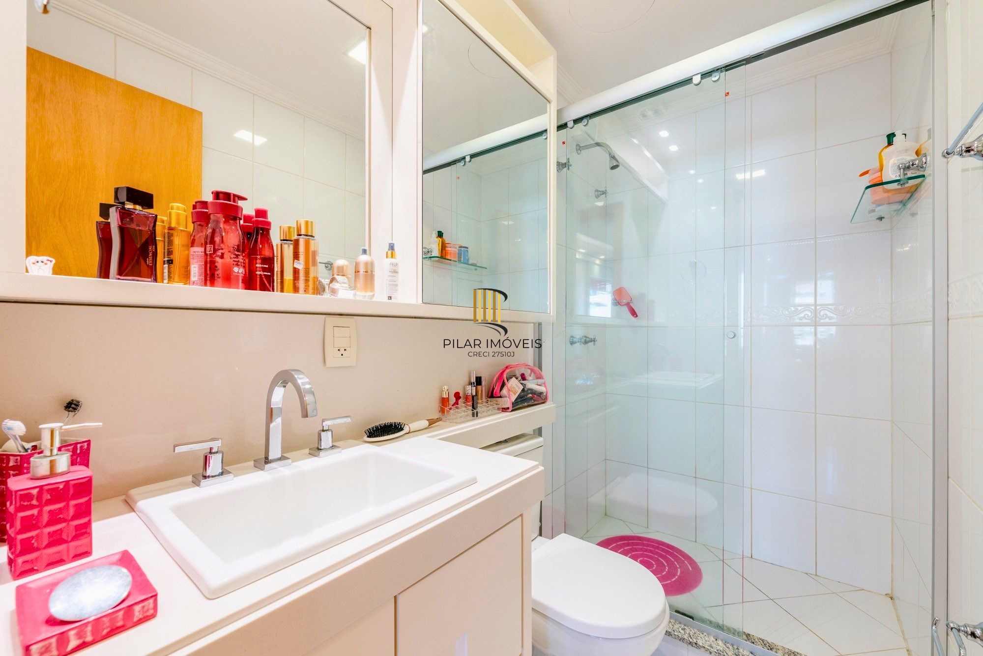 Vista deslumbrante para o Guaíba + 3 suítes no coração do Menino Deus!