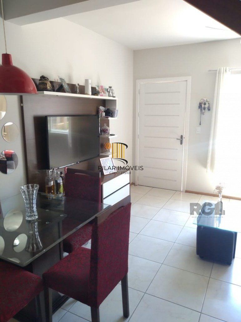 Casa de Condomínio 2 dormitórios no bairro Restinga