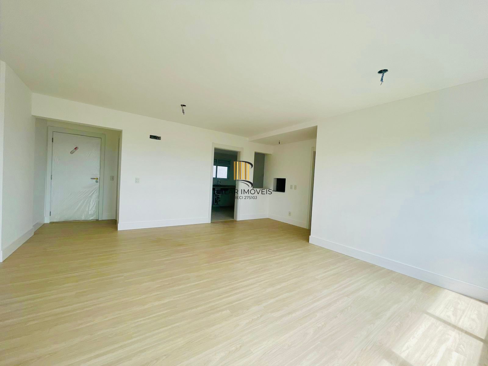 Apartamento com lareira, churrasqueira e 3 dormitórios no Central Park