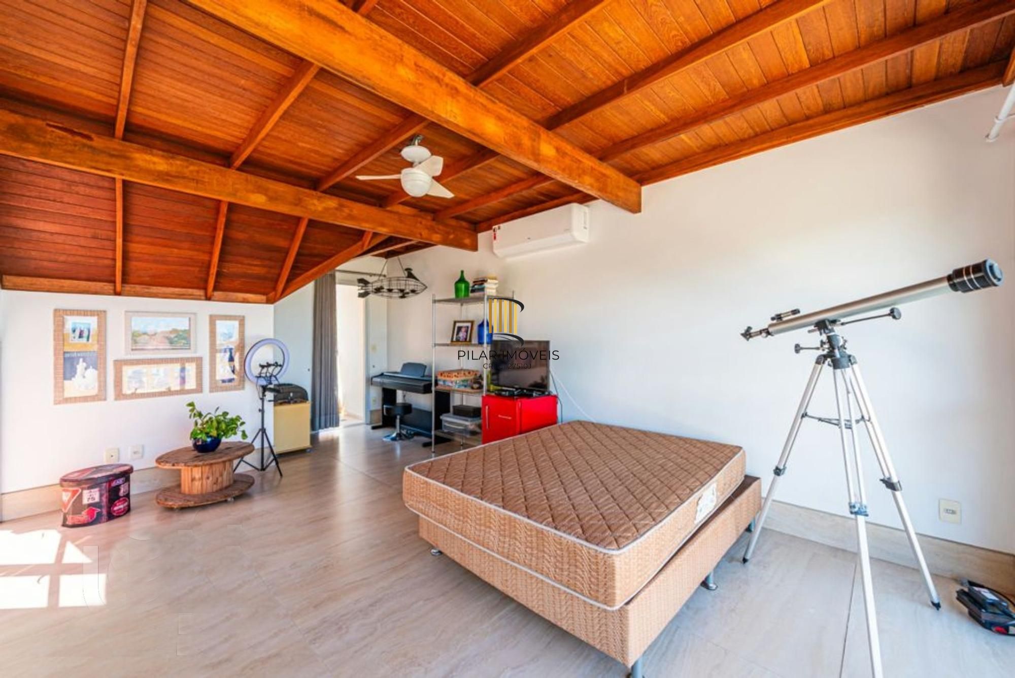 Casa de Esquina exclusiva em condominio fechado!!!