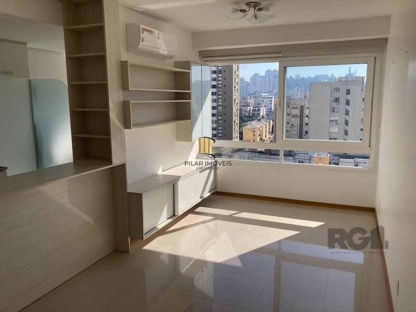 Apartamento 2 dormitórios com suíte para venda no SPOT Cidade Baixa em Porto Alegre.