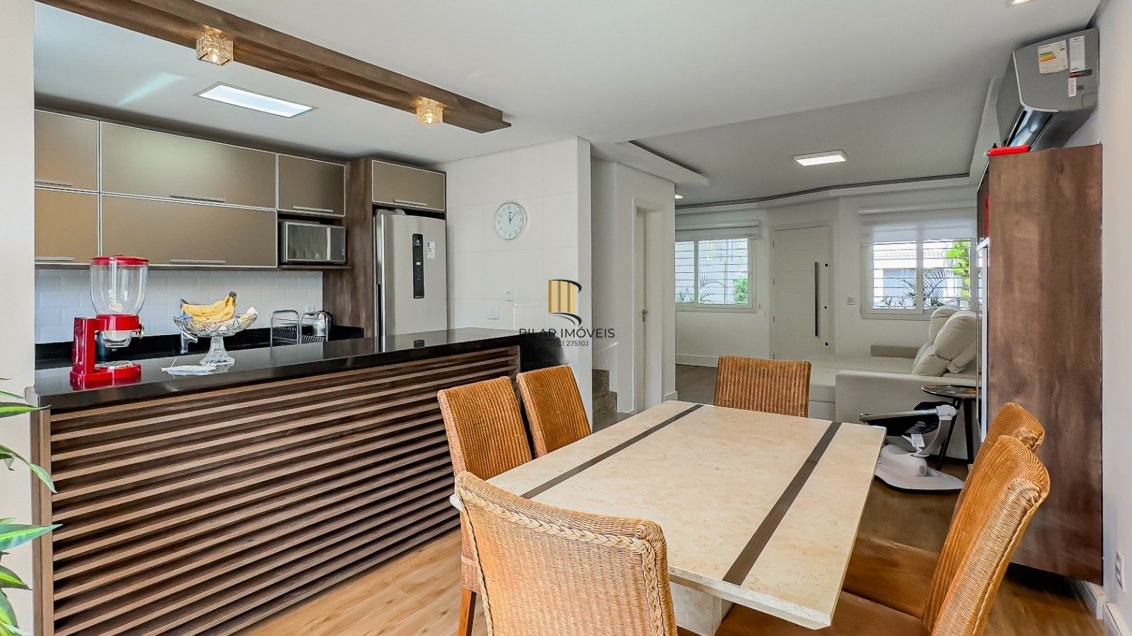 Sobrado dos Sonhos no Jardim Itú Sabará – Alto Padrão, 3 Dormitórios e 2 Vagas!