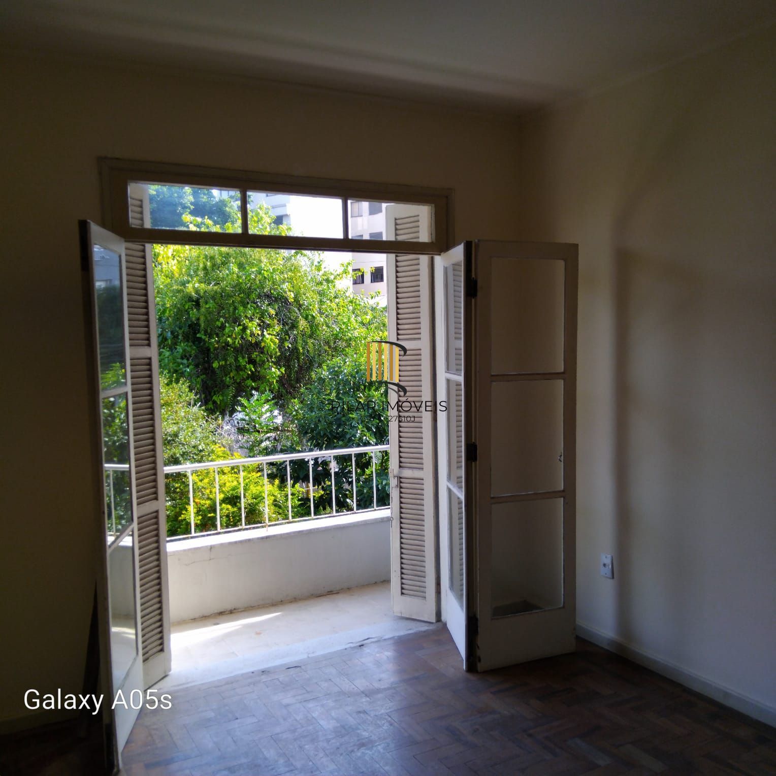 Amplo Apartamento no bairro Santana, proximo Hospital de Clinicas