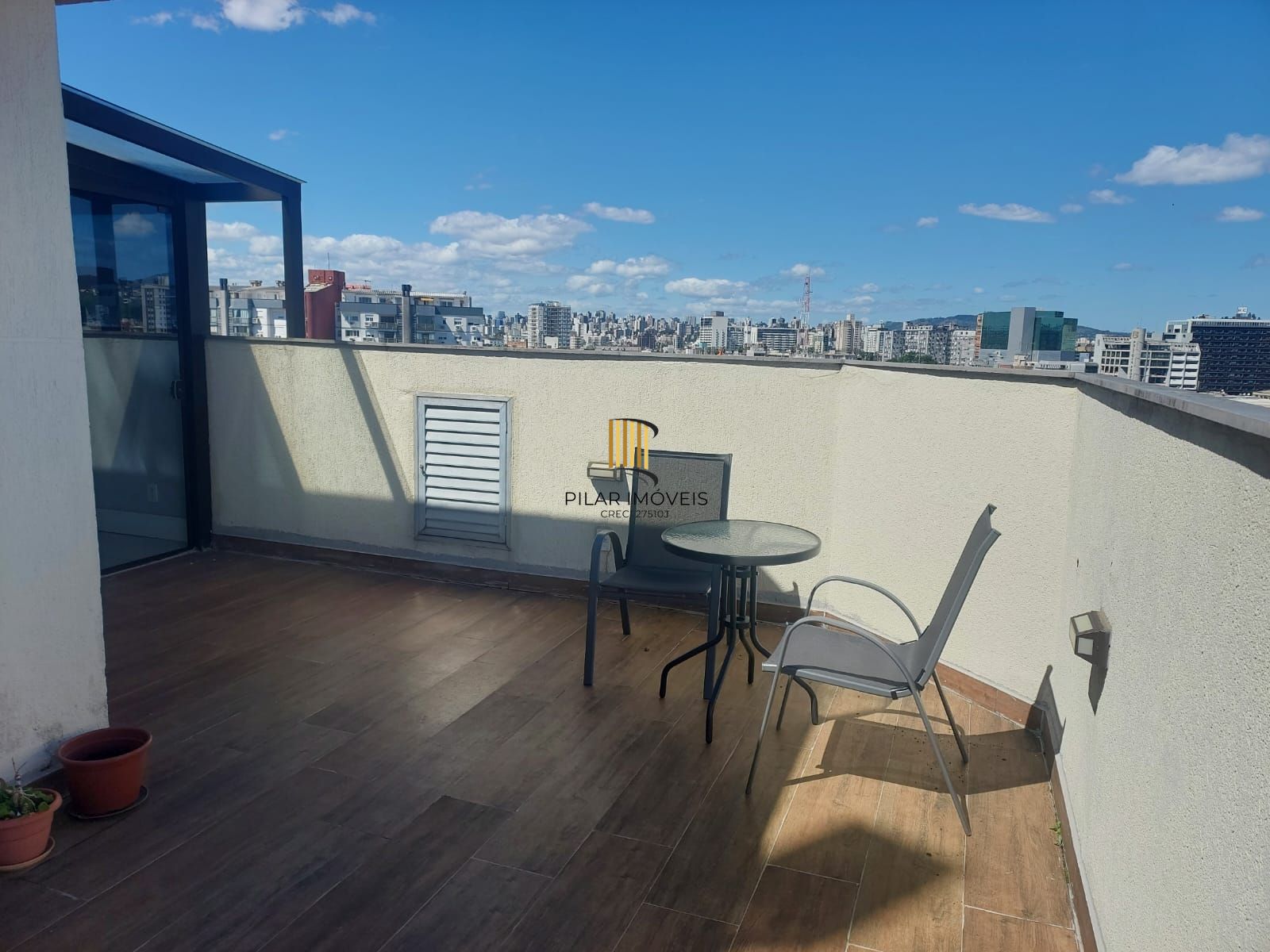 COBERTURA MENINO DEUS