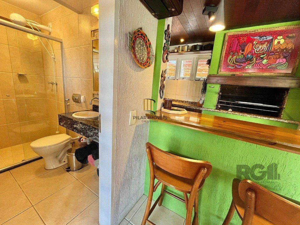 Casa 4 Dormitório(s) Bairro Medianeira