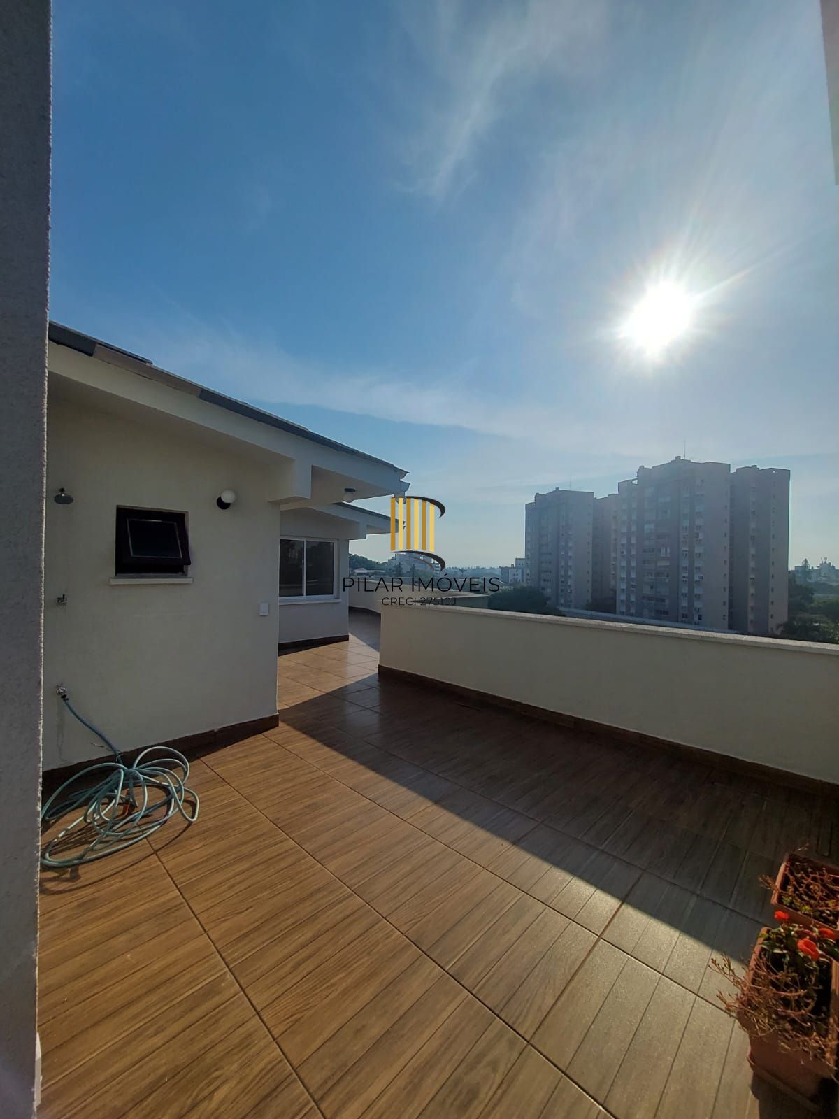 Cobertura reformada no Bairro Jardim Lindóia