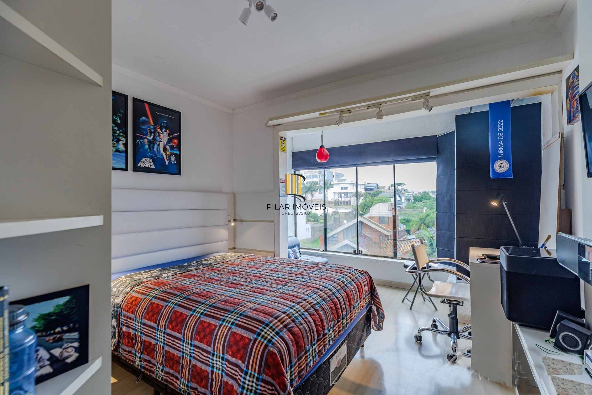 3 pavimentos com elevador eletronico e 2 vagas cobertas