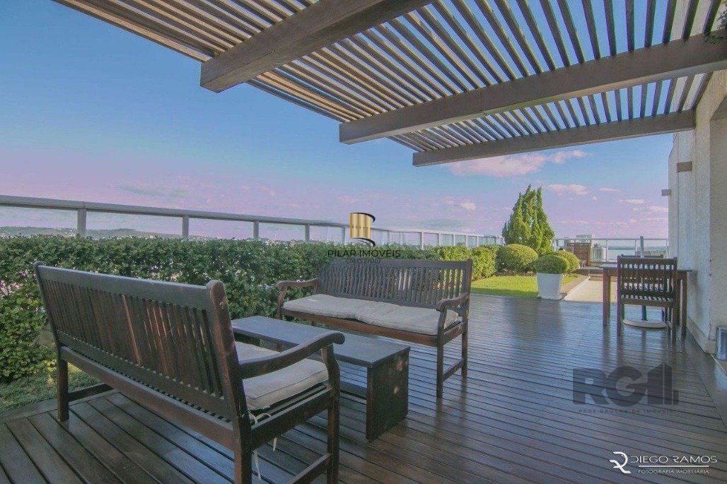 Apartamento 2 dormitórios com suíte para venda no SPOT Cidade Baixa em Porto Alegre.