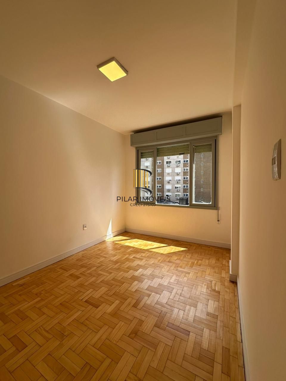 Apartamento Reformado por Arquiteta | 2 Dormitórios | 59,84m² | Cidade Baixa