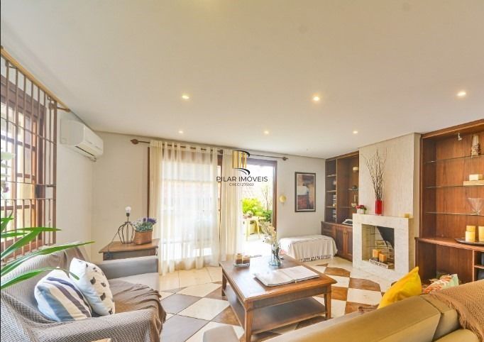 Casa 3 dormitórios no bairro Jardim Isabel