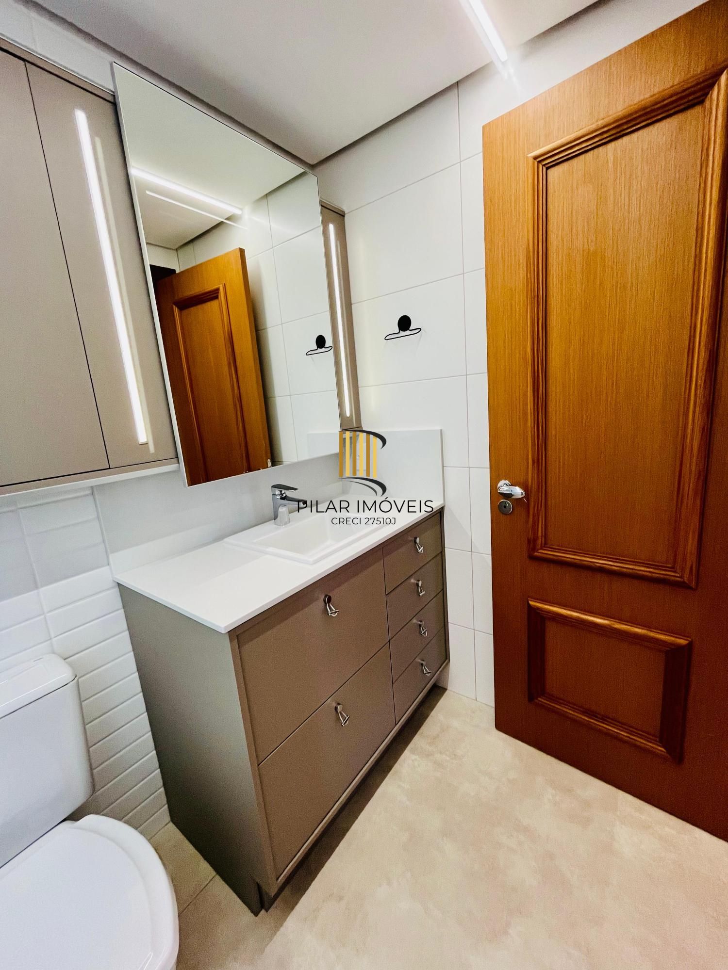 Apartamento de 145m² com projeto de arquiteta e 3 dormitórios no bairro Tristeza