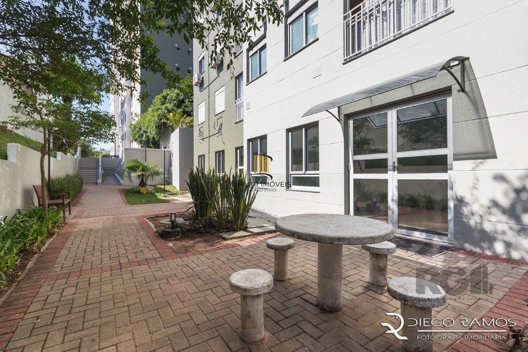 Apartamento 2 dormitórios no bairro Glória