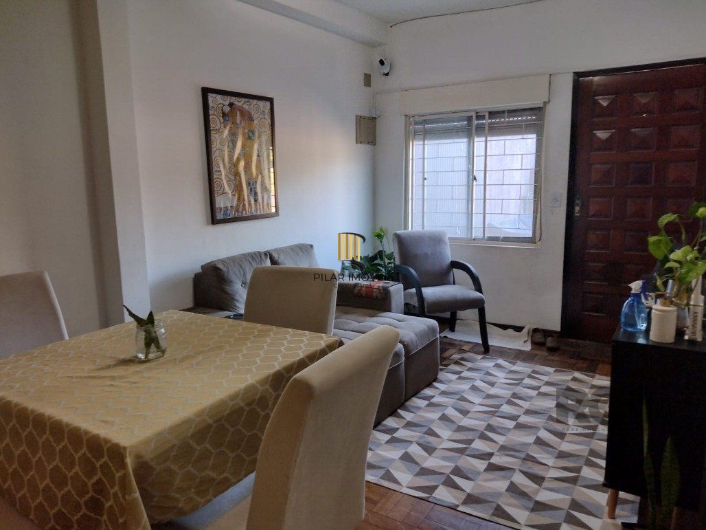 Casa 4 dormitórios no bairro Restinga