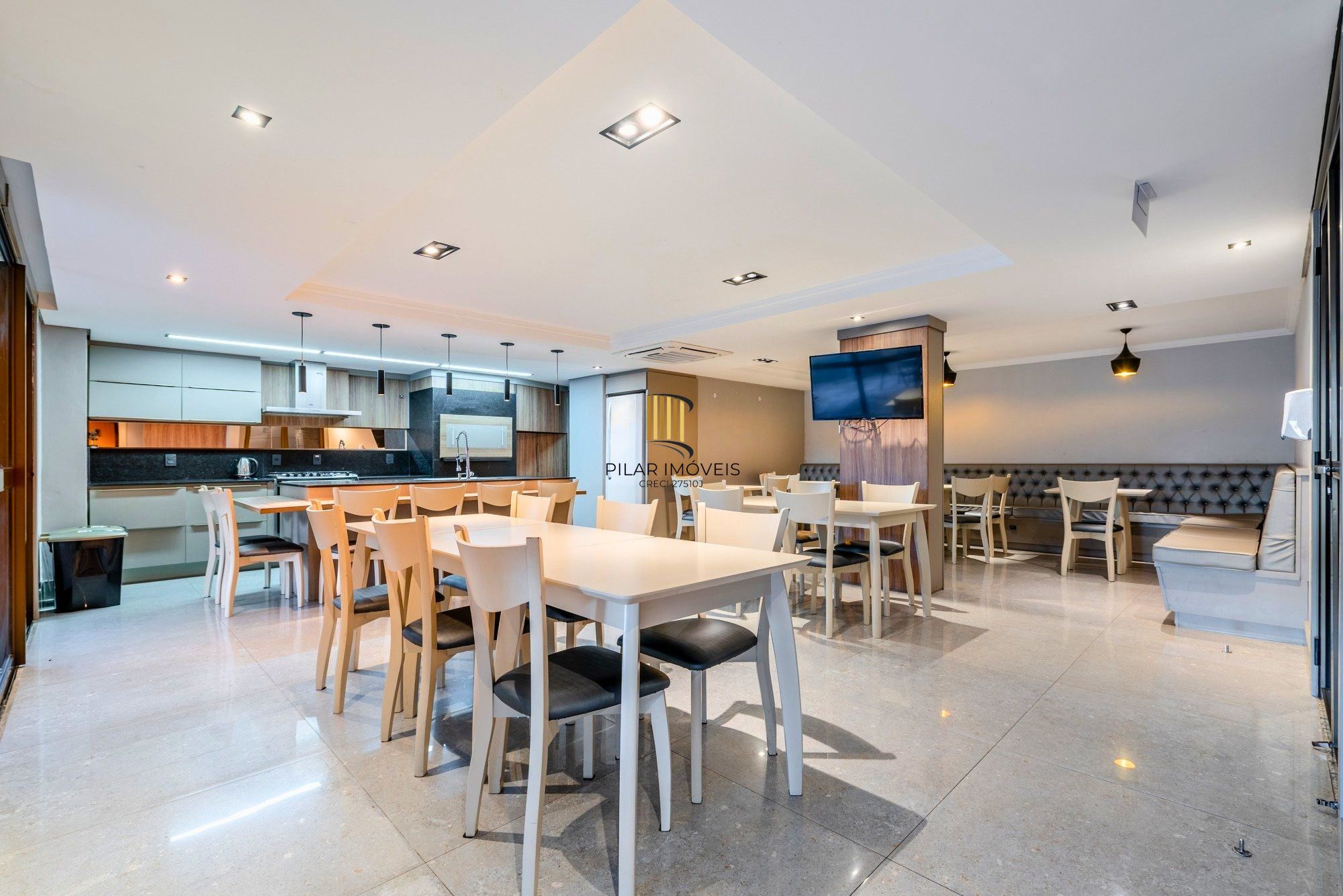 Vista deslumbrante para o Guaíba + 3 suítes no coração do Menino Deus!