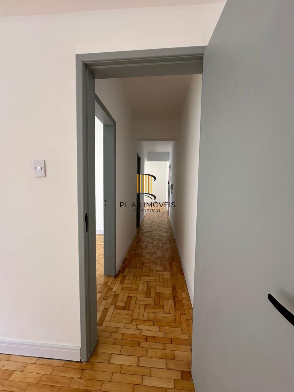 Apartamento Reformado por Arquiteta | 2 Dormitórios | 59,84m² | Cidade Baixa