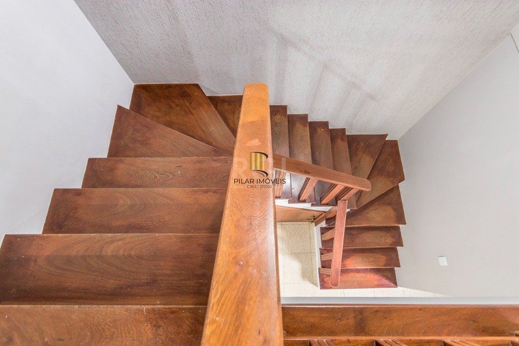 Casa 4 dormitórios no bairro Glória