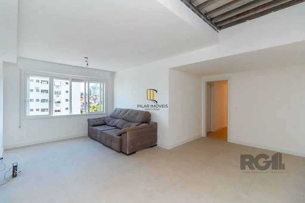 Cobertura com 4 quartos e 197m² à venda em Petrópolis, Porto Alegre.