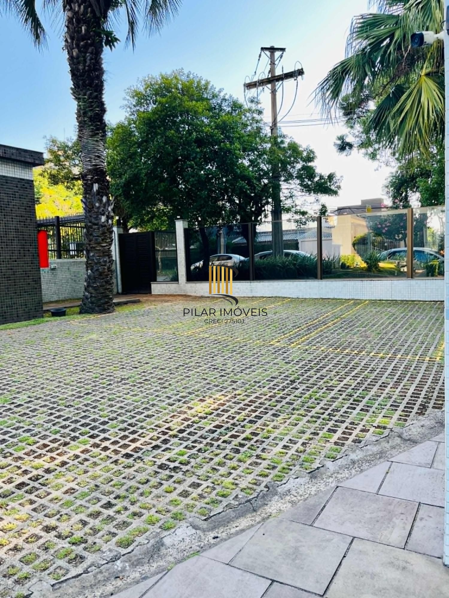 Apartamento de 145m² com projeto de arquiteta e 3 dormitórios no bairro Tristeza