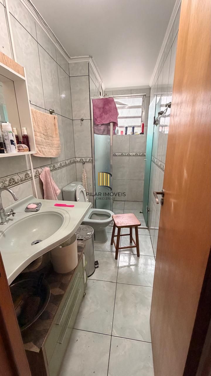 Apartamento de 3 dormitórios, localizado na Rua Marechal Mesquita.