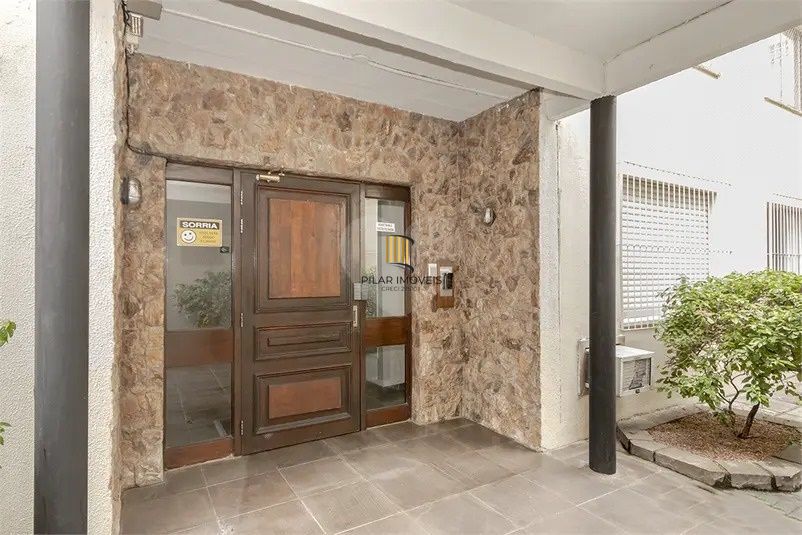 APARTAMENTO 2 DORMITORIOS E 1 VAGA AMPLO E CONSERVADO