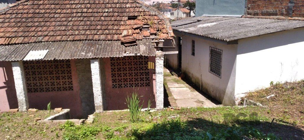 Casa 2 dormitórios no bairro Medianeira