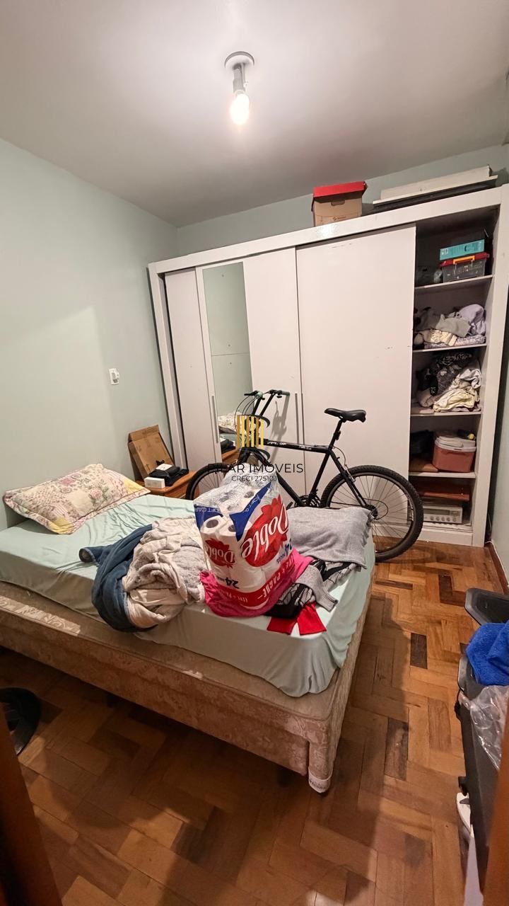 Apartamento de 3 dormitórios, localizado na Rua Marechal Mesquita.