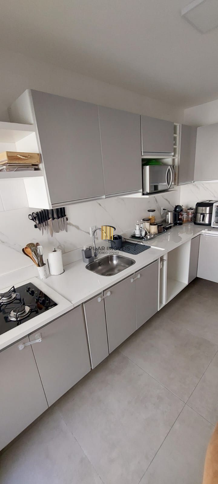 1 DORMITORIO SEMIMOBILIADO 54,69M²