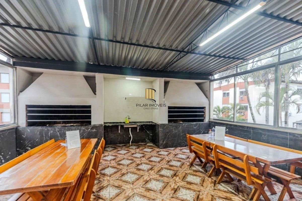 APARTAMENTO 2 DORMITORIOS E 1 VAGA AMPLO E CONSERVADO