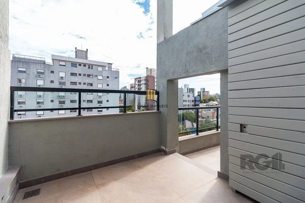 Cobertura com 4 quartos e 197m² à venda em Petrópolis, Porto Alegre.