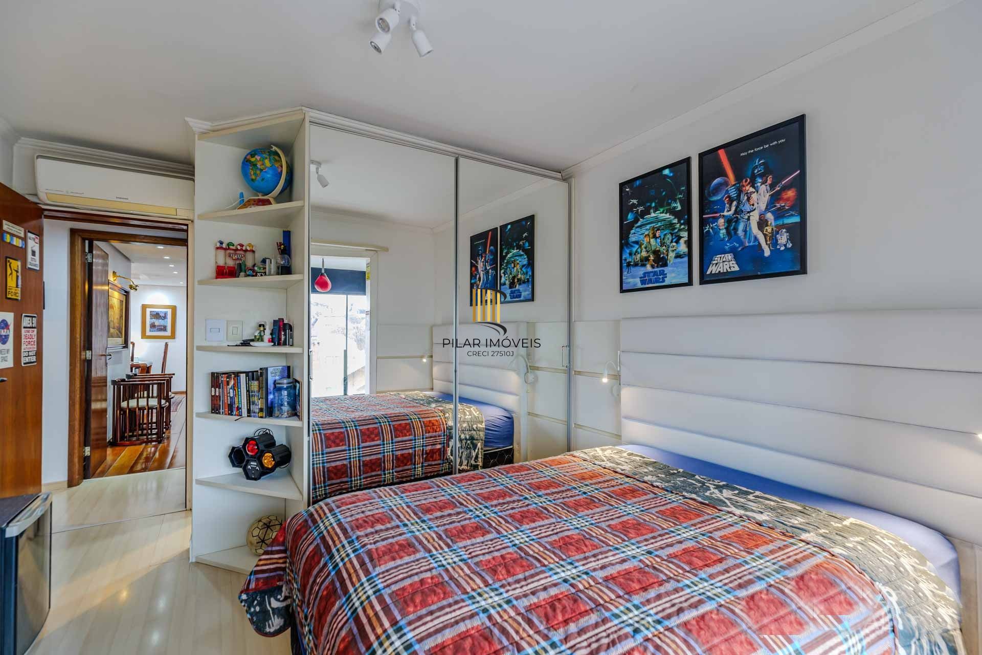 3 pavimentos com elevador eletronico e 2 vagas cobertas