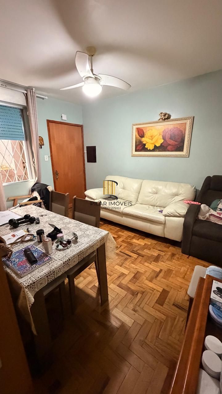 Apartamento de 3 dormitórios, localizado na Rua Marechal Mesquita.