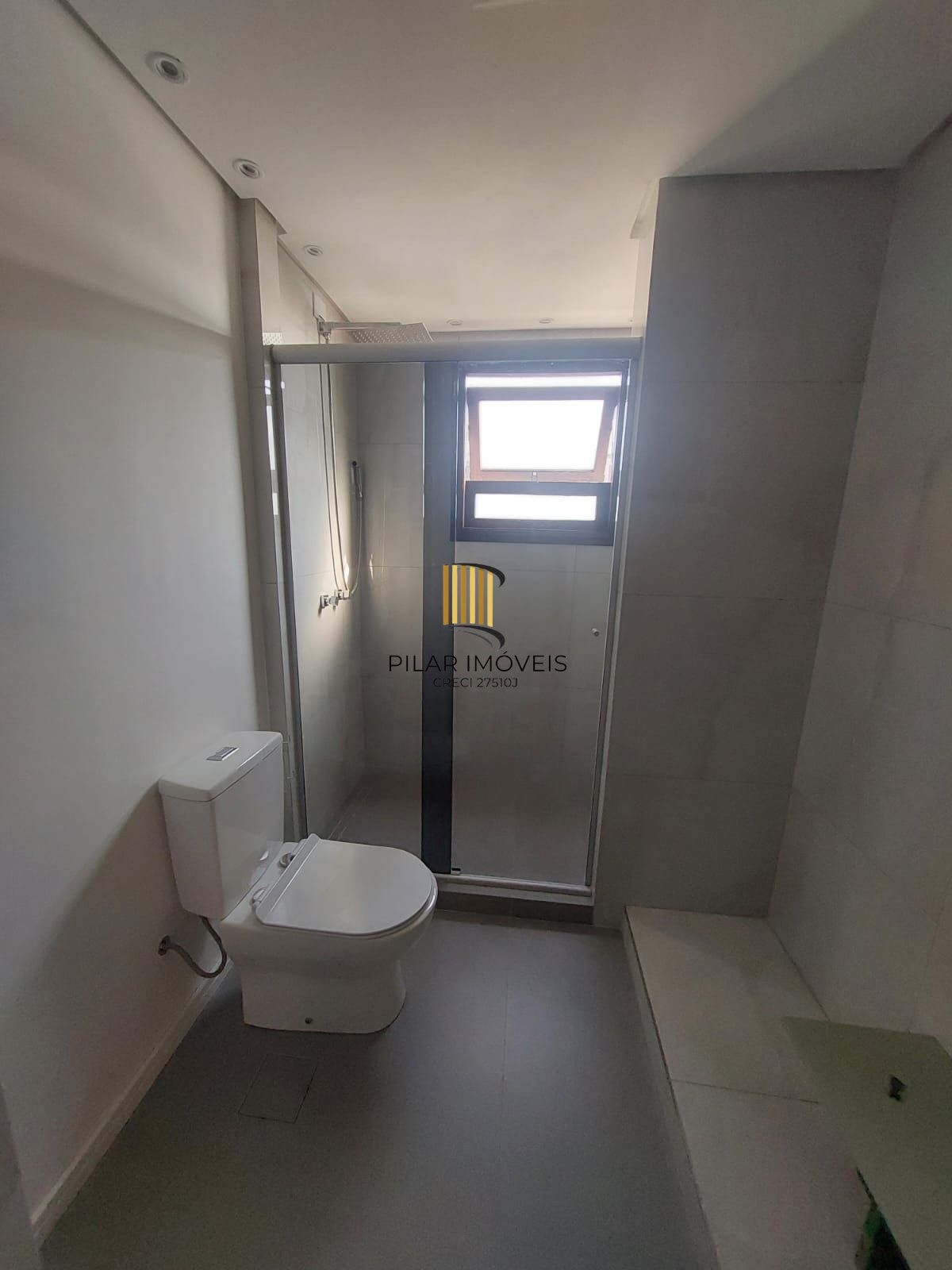 Cobertura reformada no Bairro Jardim Lindóia