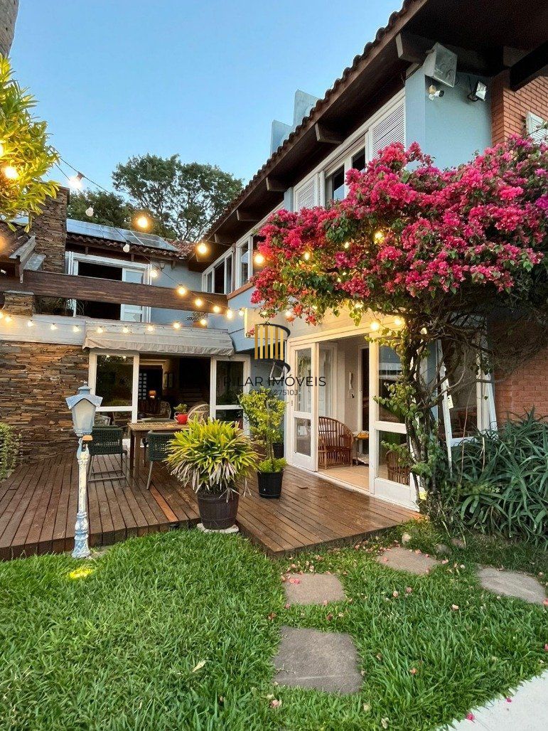 Casa 4 Dormitório(s) Bairro Medianeira