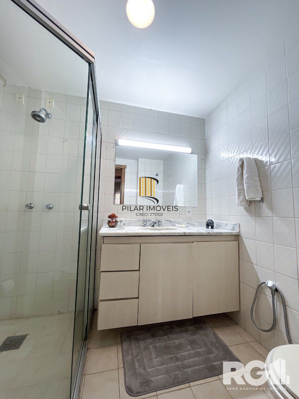 Apartamento 2D com suíte próximo a Praça da Encol.