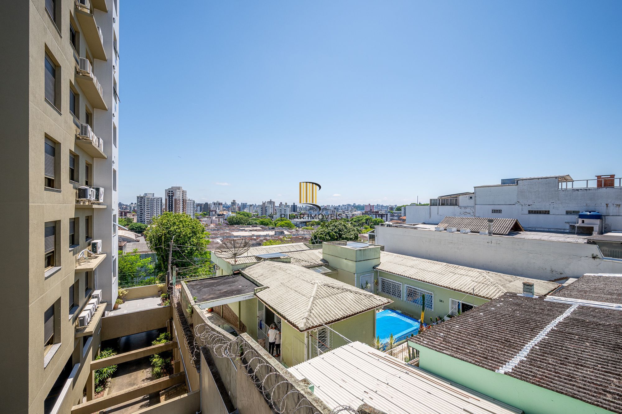 Casa 3 dormitórios no bairro Medianeira