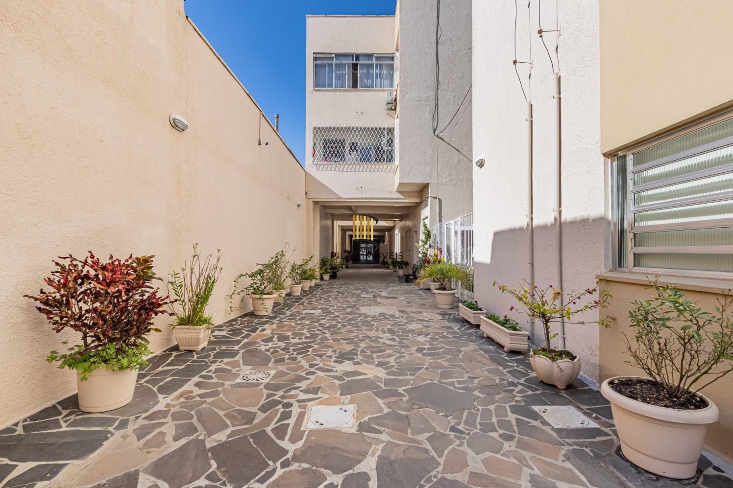 Lindo apartamento com dois dormitórios, agende uma visita para conhecer todos os detalhes pessoalmente.