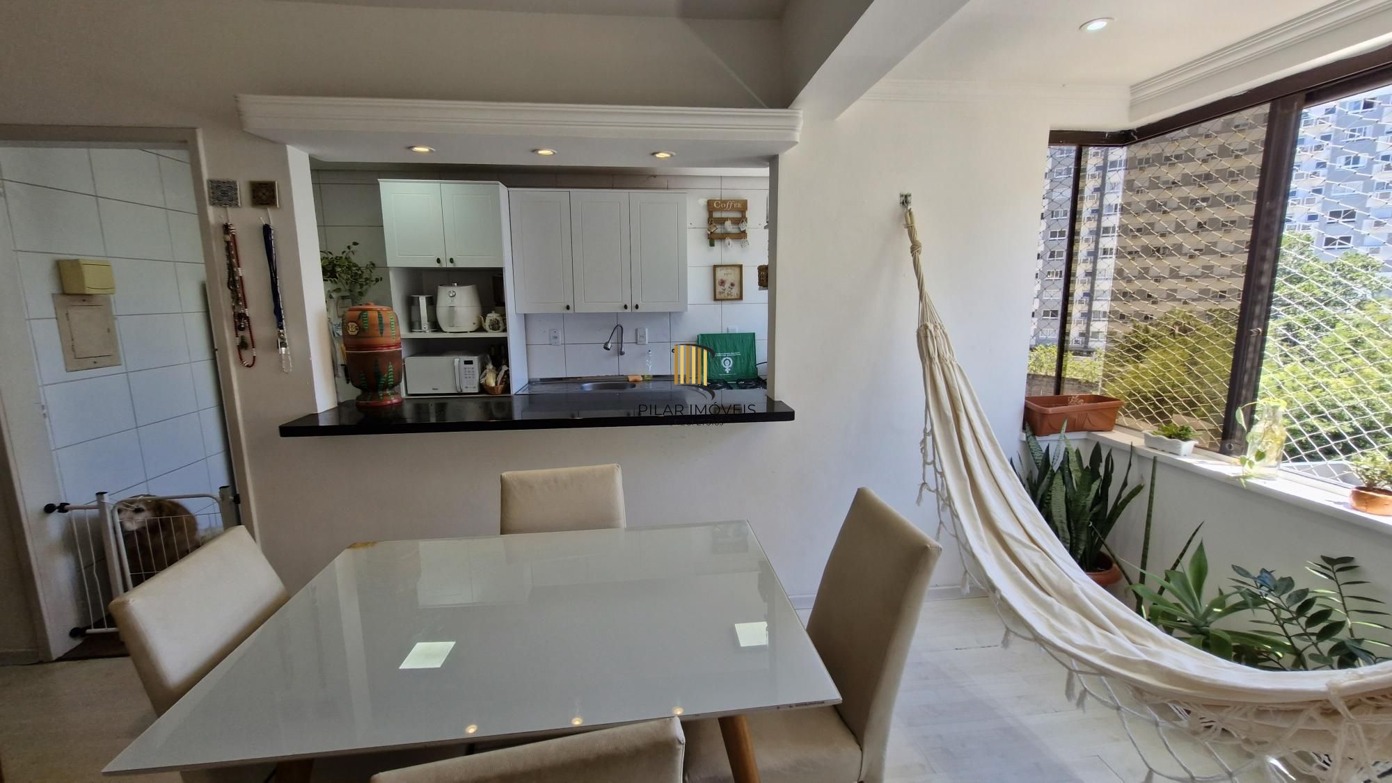 Excelente Apartamento de dois Dormitórios perto do Bourbon Aparício Borges.