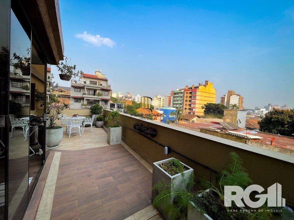 Apartamento com fino acabamento. edifício com elevador panorâmico com 1 apartamento por andar , com fácil acesso a BR116.