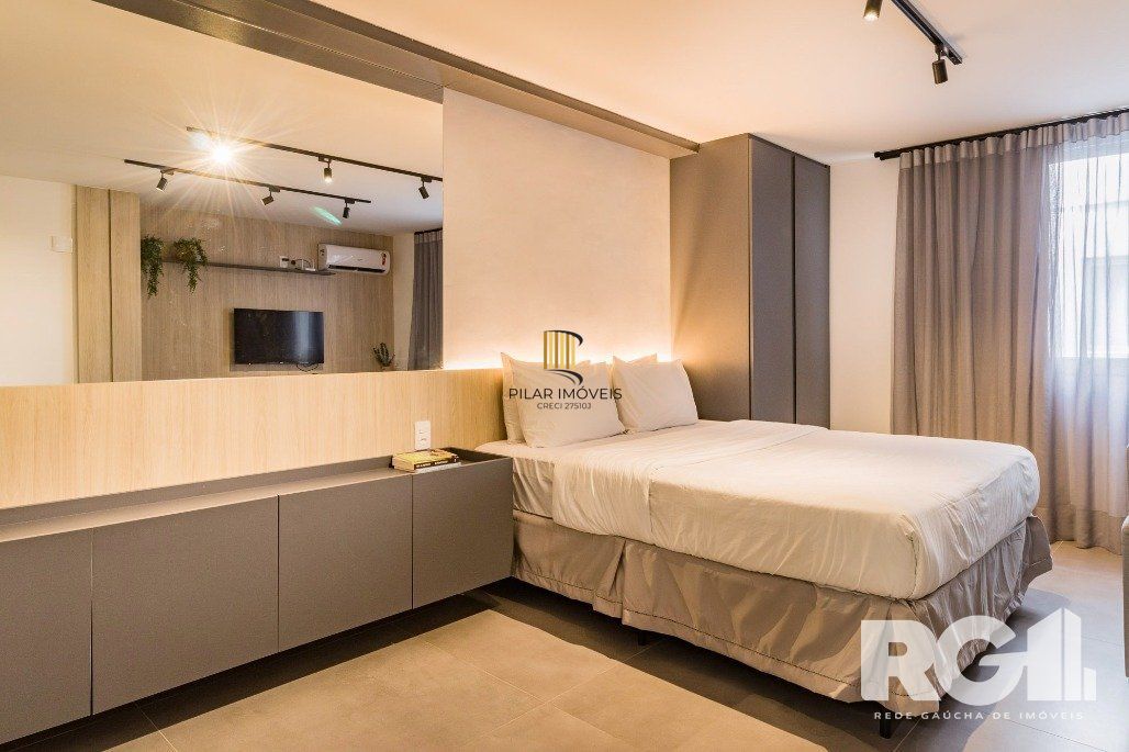 Studio com localização no Centro Histórico de Porto Alegre, uma das ruas mais charmosas e antigas de Porto Alegre.